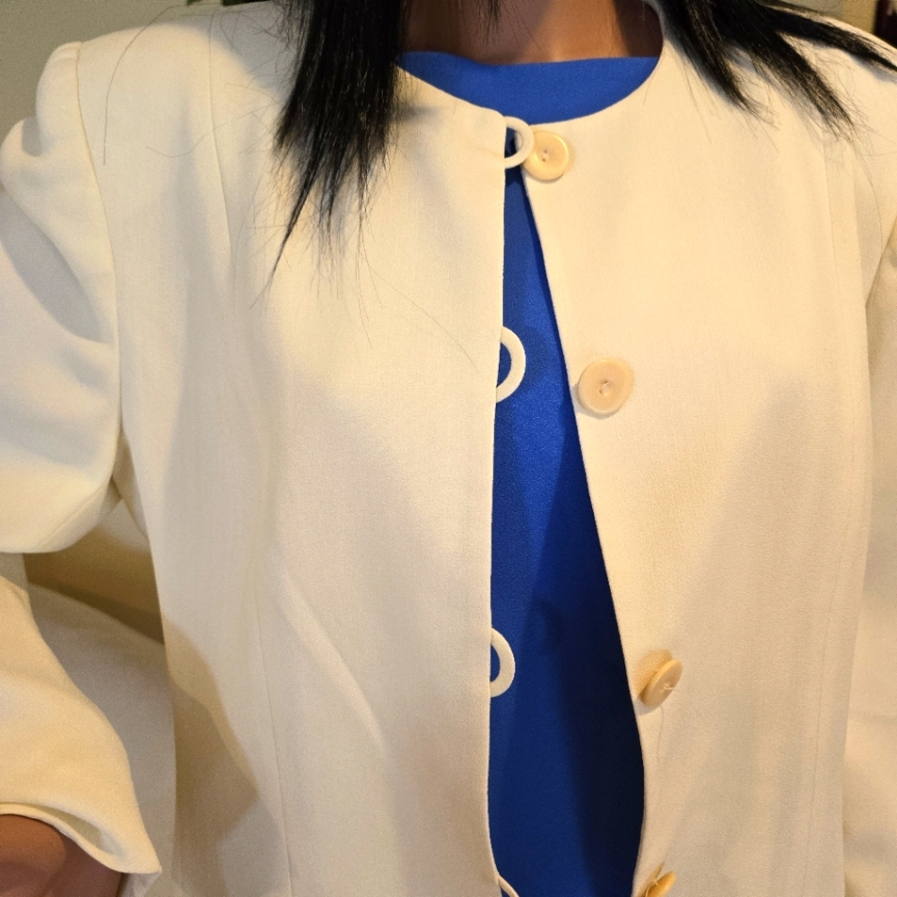 Rena Rowan Woman’s White Jacket, Loop Buttons, Cl… - image 8